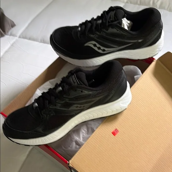 Saucony Black and White Athletic Shoes with Mesh Upper - Picture 3 of 4